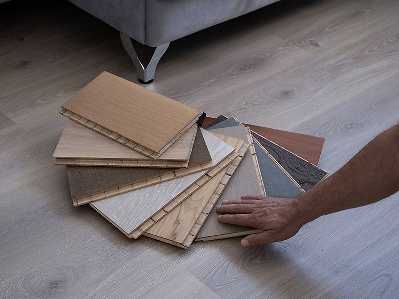 Pavimenti in gres, laminato e parquet — K Edilizia